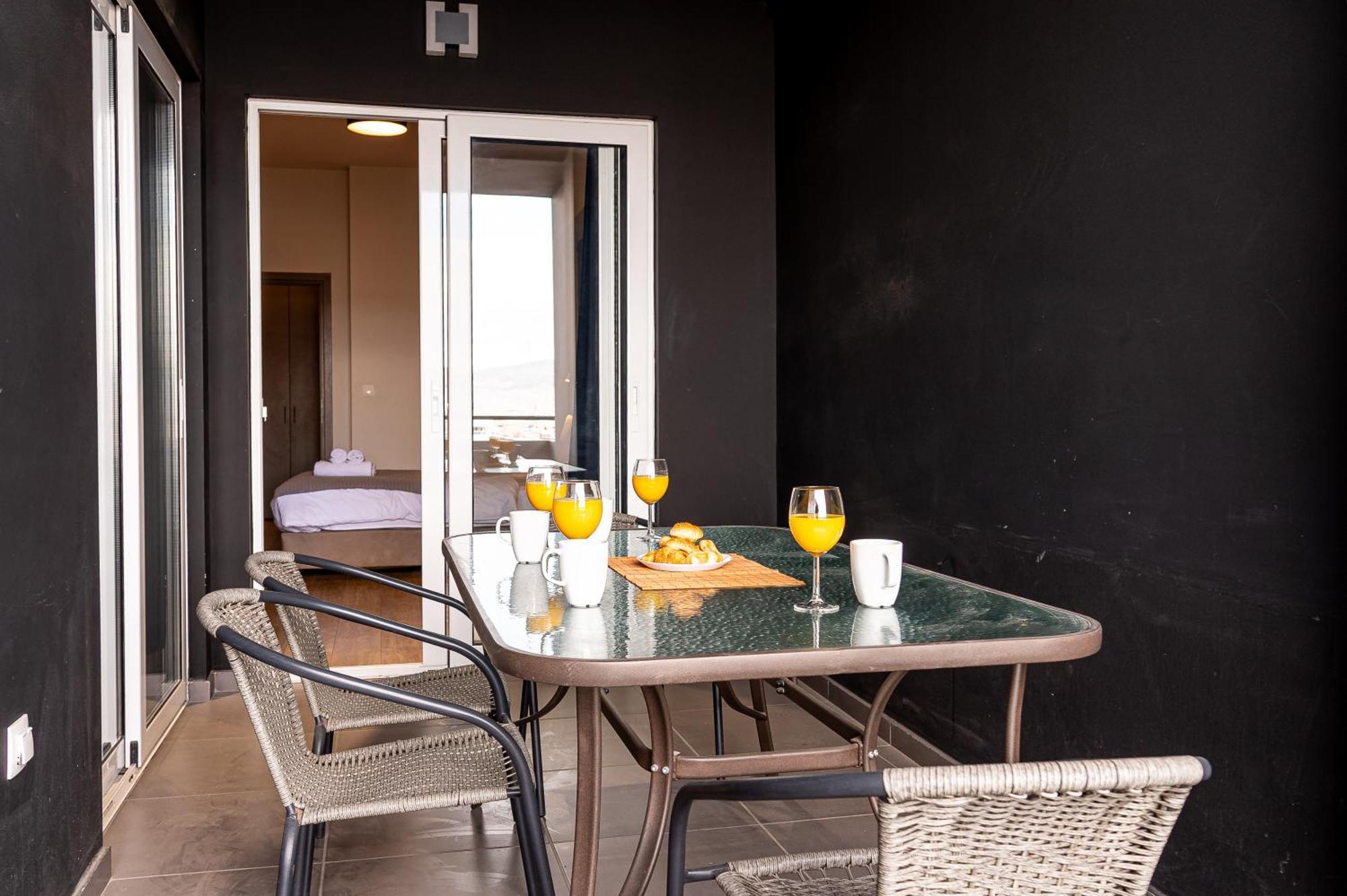 Athenian Infinity Apartments Luaran gambar